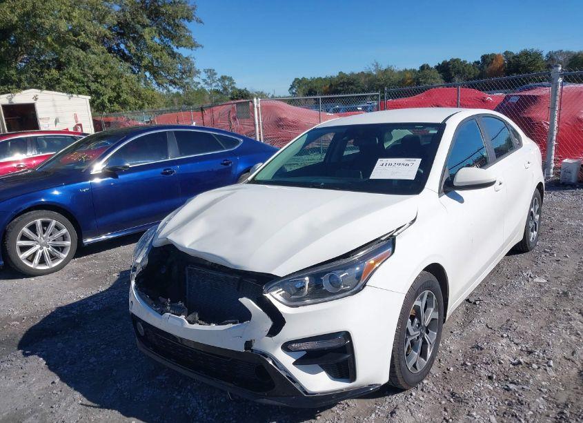 Photo 2 of 2021 Kia Forte LXS (VIN 3KPF24AD7ME372302)