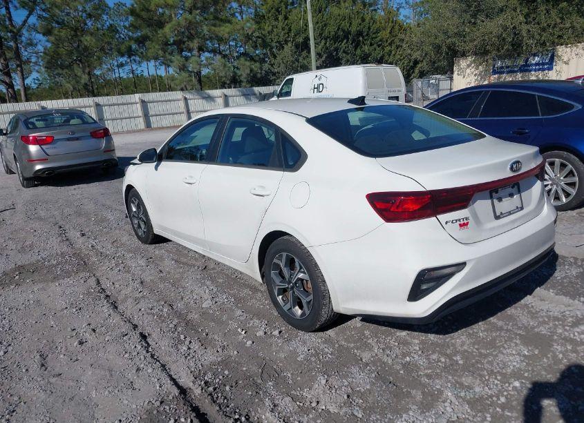 Photo 3 of 2021 Kia Forte LXS (VIN 3KPF24AD7ME372302)