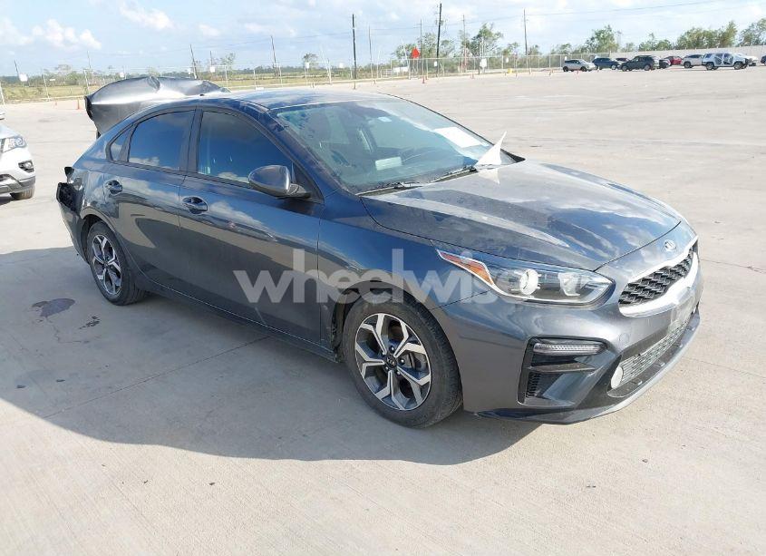 2021 Kia Forte LXS (VIN 3KPF24AD7ME373577) main photo