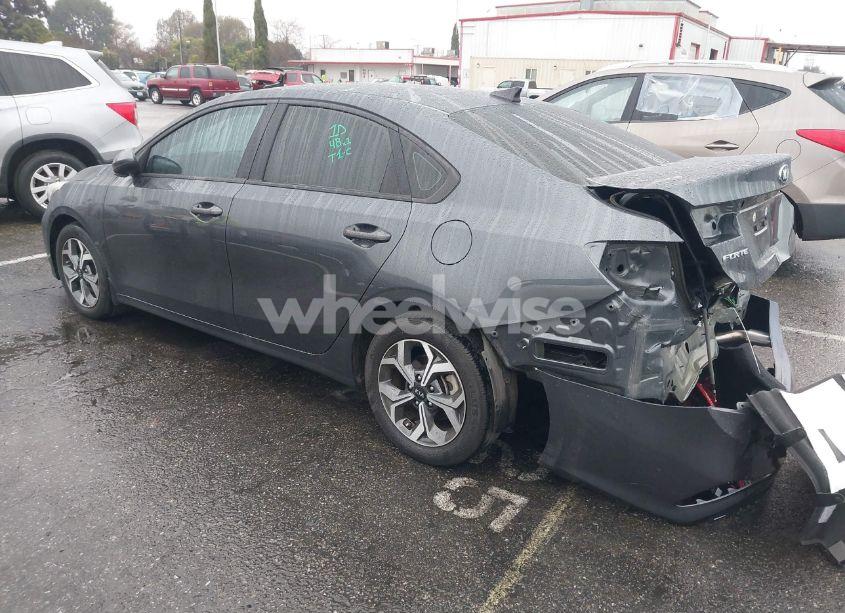 Photo 3 of 2021 Kia Forte LXS (VIN 3KPF24AD7ME376432)