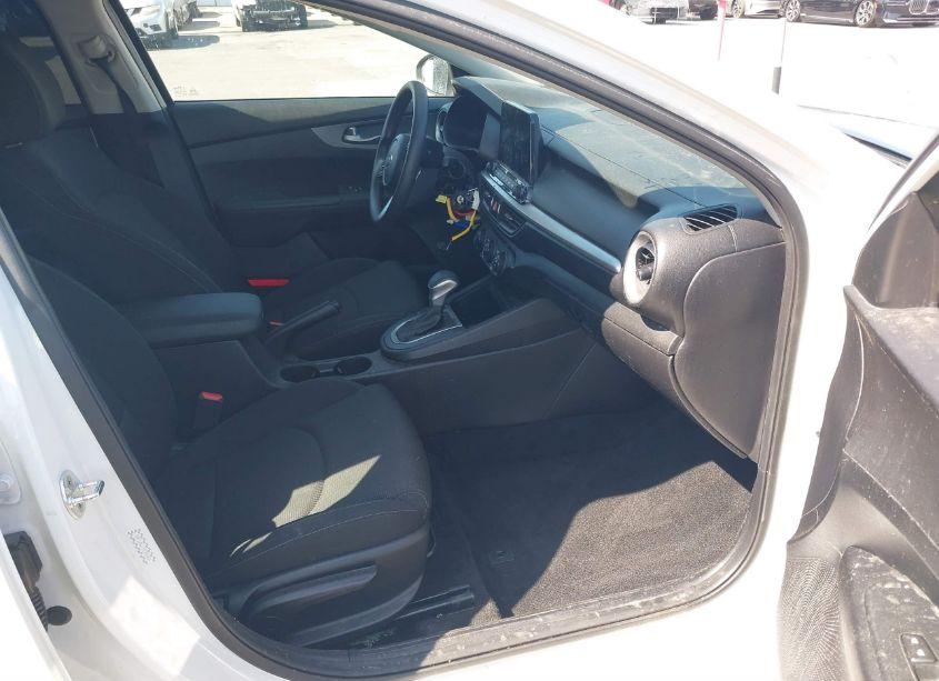 Photo 5 of 2021 Kia Forte LXS (VIN 3KPF24AD7ME390802)