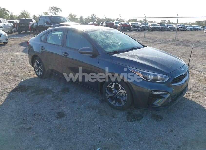 2021 Kia Forte LXS (VIN 3KPF24AD7ME391674) main photo