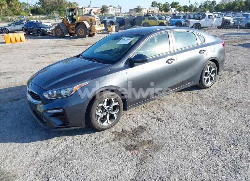 Photo 2 of 2021 Kia Forte LXS (VIN 3KPF24AD7ME391674)