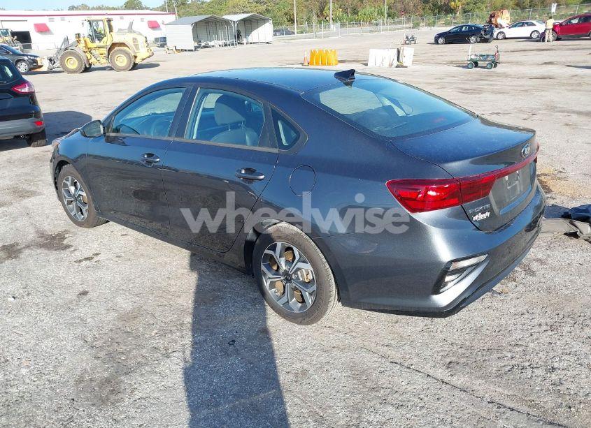 Photo 3 of 2021 Kia Forte LXS (VIN 3KPF24AD7ME391674)
