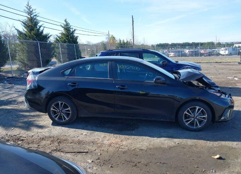 Photo 13 of 2022 Kia Forte LXS (VIN 3KPF24AD7NE438977)