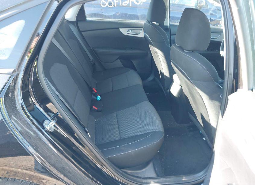 Photo 8 of 2022 Kia Forte LXS (VIN 3KPF24AD7NE438977)