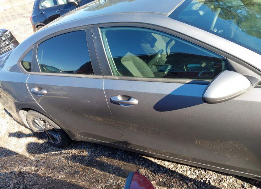 Photo 14 of 2022 Kia Forte LXS (VIN 3KPF24AD7NE456847)