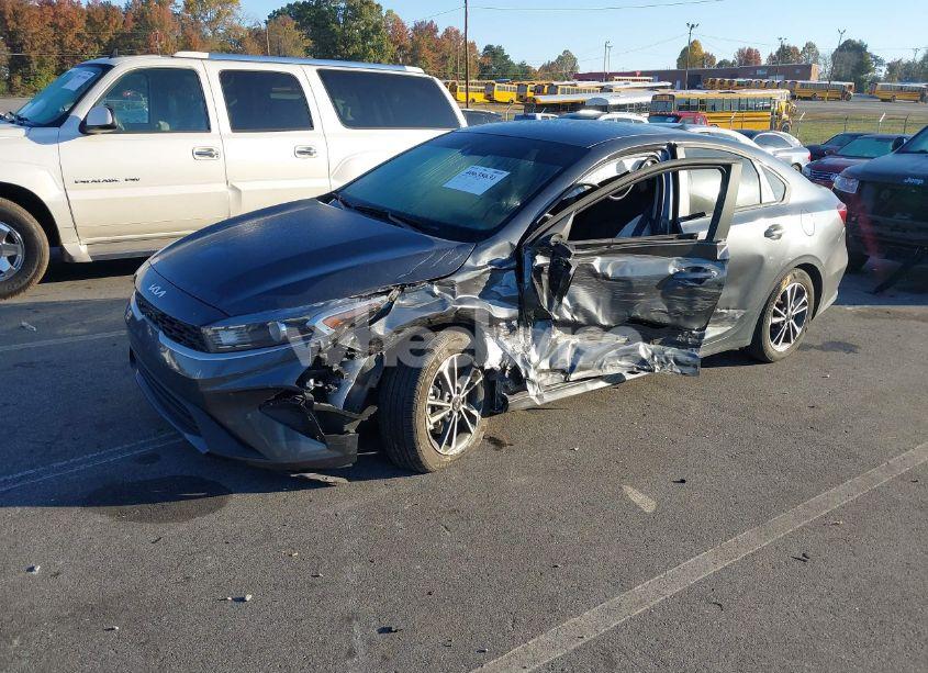 Photo 2 of 2022 Kia Forte LXS (VIN 3KPF24AD7NE471929)