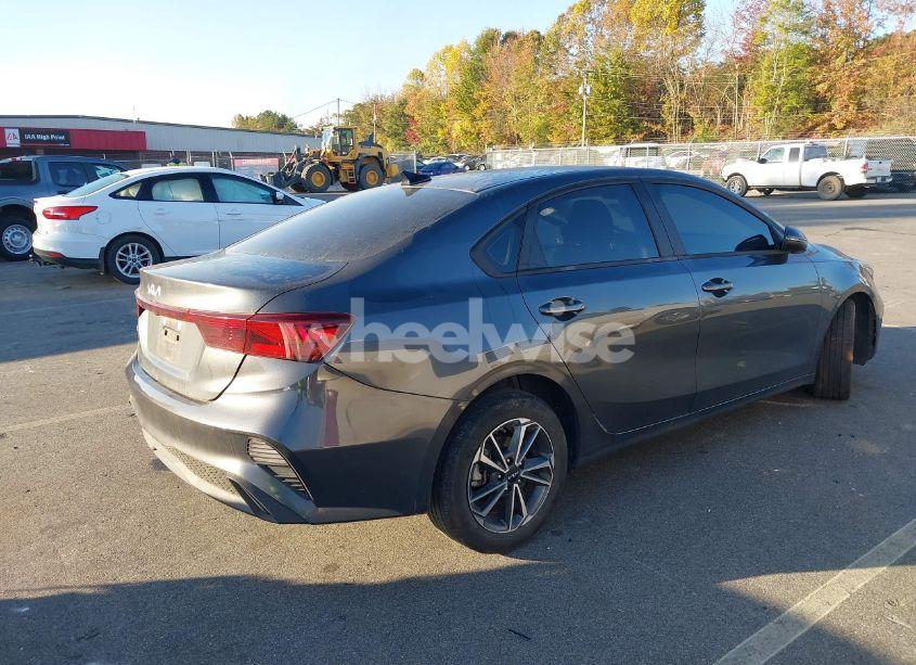 Photo 4 of 2022 Kia Forte LXS (VIN 3KPF24AD7NE471929)