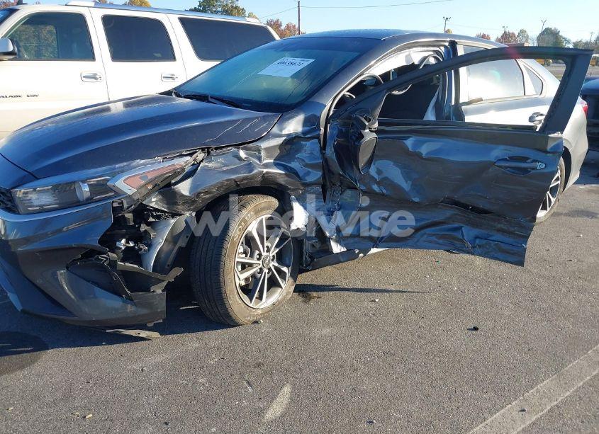 Photo 6 of 2022 Kia Forte LXS (VIN 3KPF24AD7NE471929)