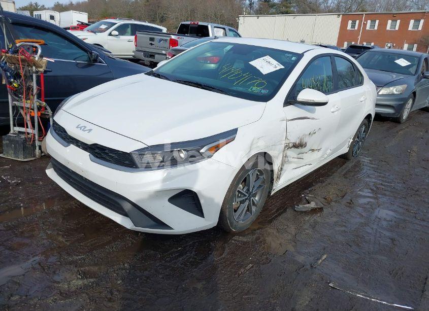 Photo 2 of 2022 Kia Forte LXS (VIN 3KPF24AD7NE487788)