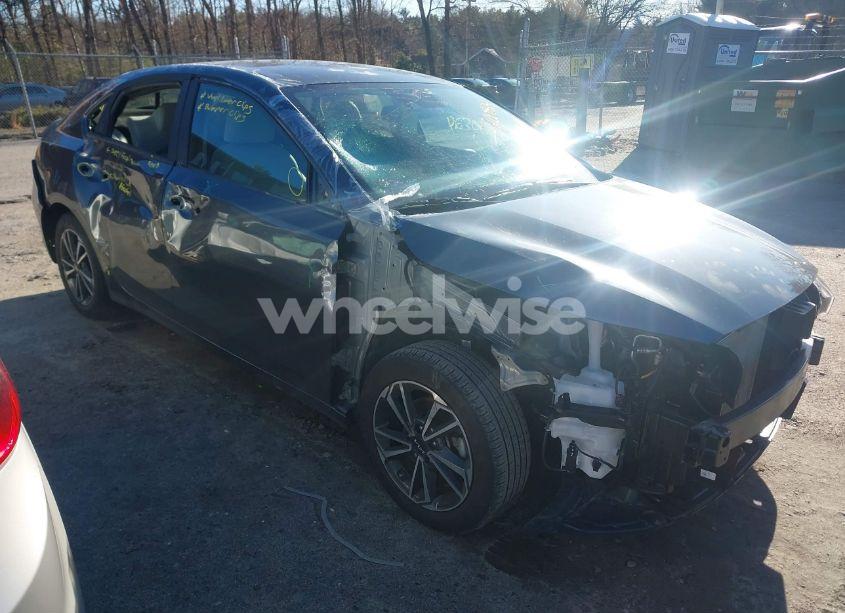 2022 Kia Forte LXS (VIN 3KPF24AD7NE488763) main photo