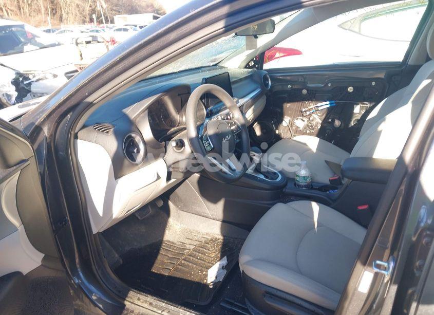 Photo 5 of 2022 Kia Forte LXS (VIN 3KPF24AD7NE488763)