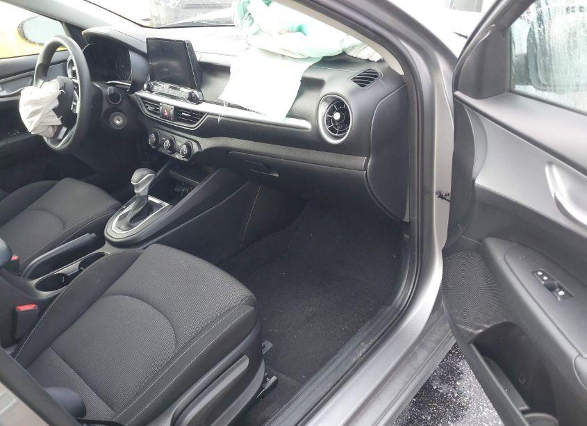 Photo 5 of 2023 Kia Forte LXS (VIN 3KPF24AD7PE542601)