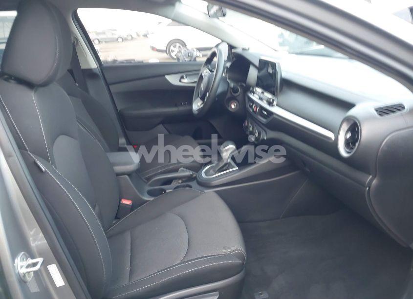 Photo 5 of 2023 Kia Forte LXS (VIN 3KPF24AD7PE554845)