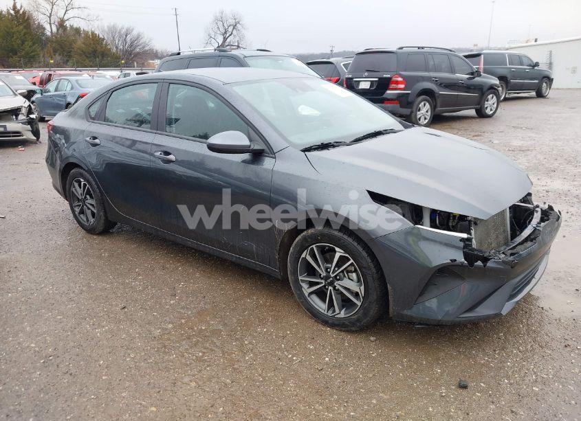 2023 Kia Forte LXS (VIN 3KPF24AD7PE590373) main photo