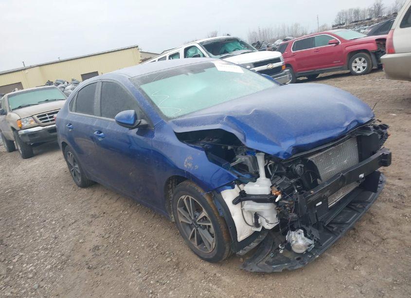 2023 Kia Forte LXS (VIN 3KPF24AD7PE597131) main photo