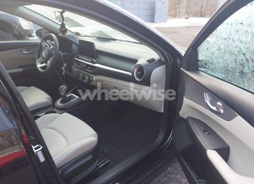 Photo 5 of 2023 Kia Forte LXS (VIN 3KPF24AD7PE658588)