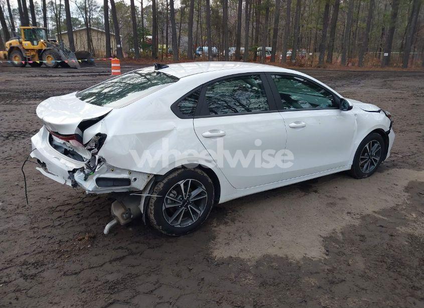 Photo 4 of 2023 Kia Forte LXS (VIN 3KPF24AD7PE675519)