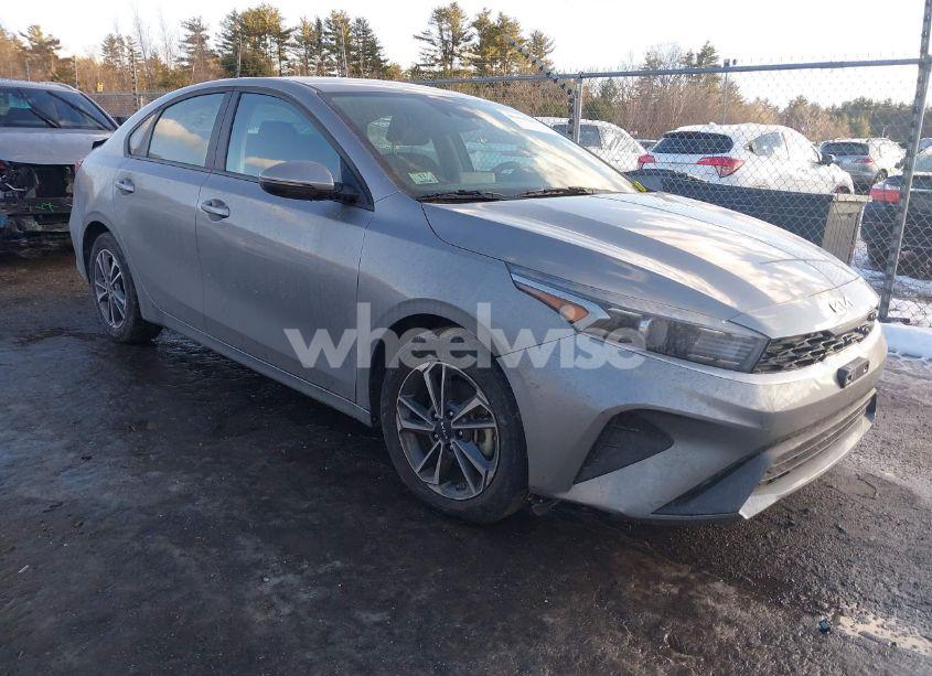 2023 Kia Forte LXS (VIN 3KPF24AD7PE687623) main photo