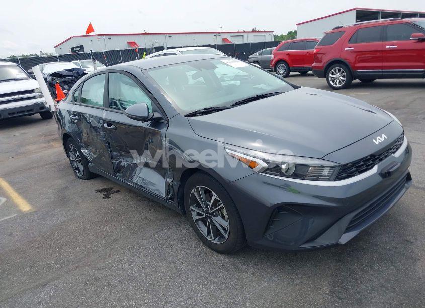 2023 Kia Forte LXS (VIN 3KPF24AD7PE690487) main photo