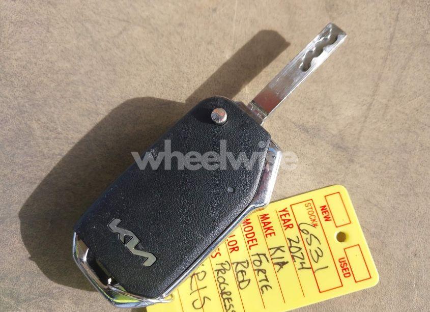 Photo 11 of 2024 Kia Forte LXS (VIN 3KPF24AD7RE698771)