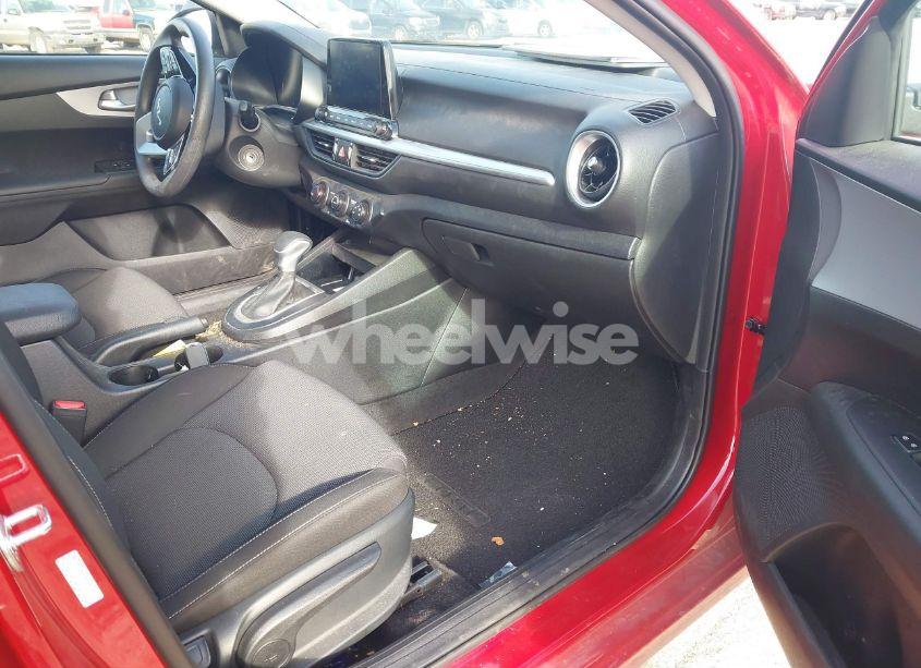 Photo 5 of 2024 Kia Forte LXS (VIN 3KPF24AD7RE698771)