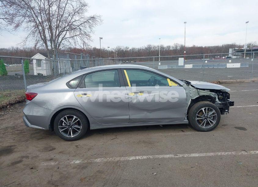 Photo 13 of 2024 Kia Forte LXS (VIN 3KPF24AD7RE706870)