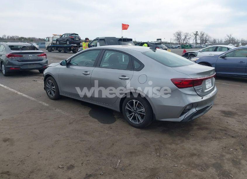 Photo 3 of 2024 Kia Forte LXS (VIN 3KPF24AD7RE706870)