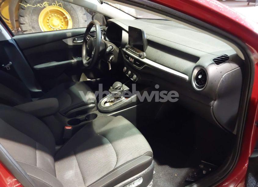 Photo 5 of 2024 Kia Forte LXS (VIN 3KPF24AD7RE718744)