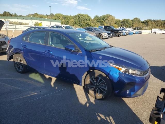 2024 KIA FORTE LX (VIN 3KPF24AD7RE735656) main photo