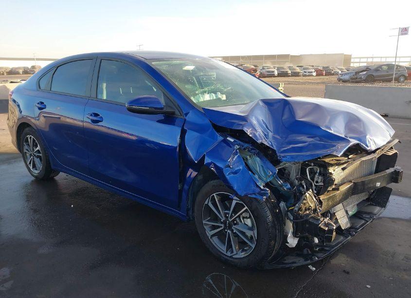 2024 Kia Forte LXS (VIN 3KPF24AD7RE737570) main photo