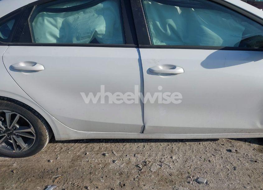 Photo 14 of 2024 Kia Forte LXS (VIN 3KPF24AD7RE767443)