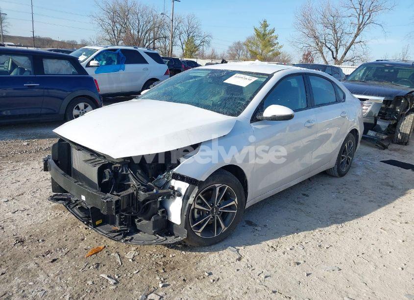 Photo 2 of 2024 Kia Forte LXS (VIN 3KPF24AD7RE767443)