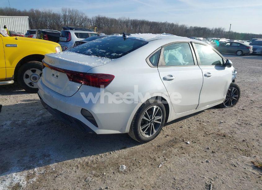 Photo 4 of 2024 Kia Forte LXS (VIN 3KPF24AD7RE767443)