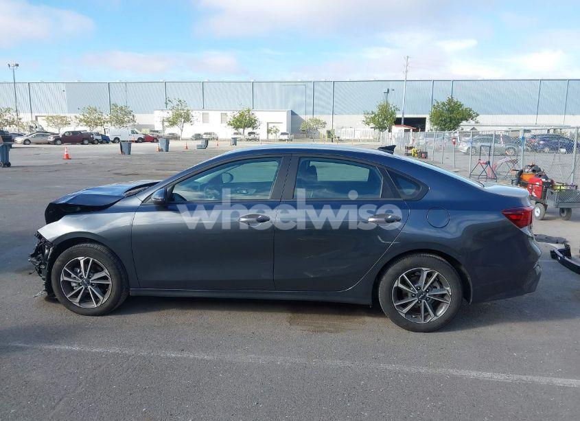 Photo 15 of 2024 Kia Forte LXS (VIN 3KPF24AD7RE771296)