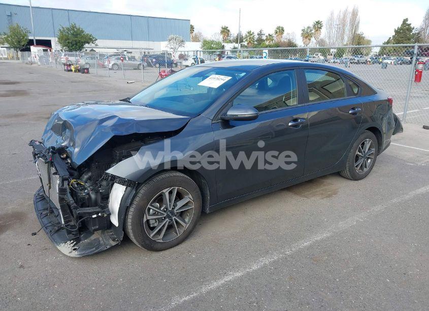 Photo 2 of 2024 Kia Forte LXS (VIN 3KPF24AD7RE771296)