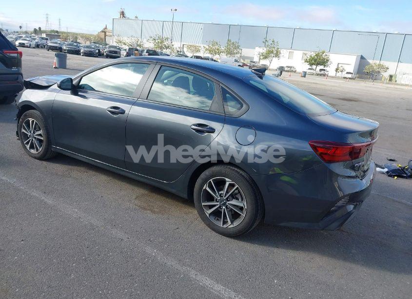 Photo 3 of 2024 Kia Forte LXS (VIN 3KPF24AD7RE771296)