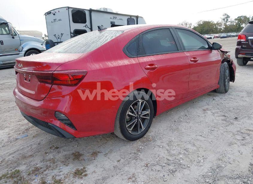 Photo 4 of 2024 Kia Forte LXS (VIN 3KPF24AD7RE784145)