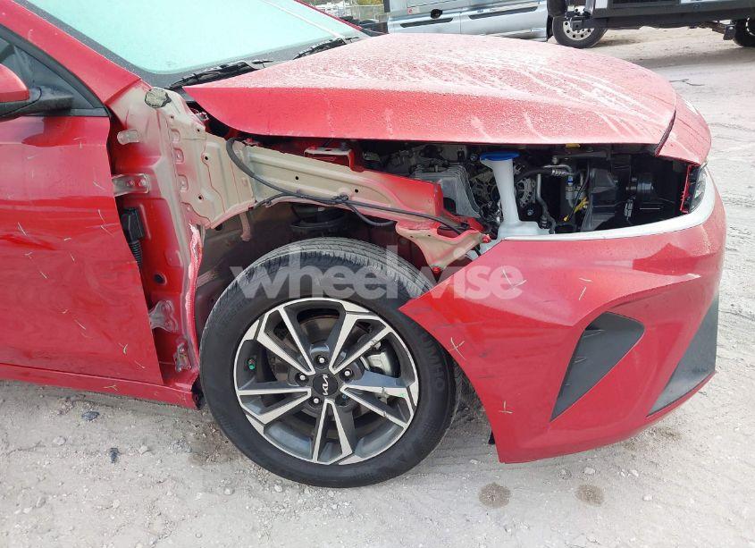 Photo 6 of 2024 Kia Forte LXS (VIN 3KPF24AD7RE784145)