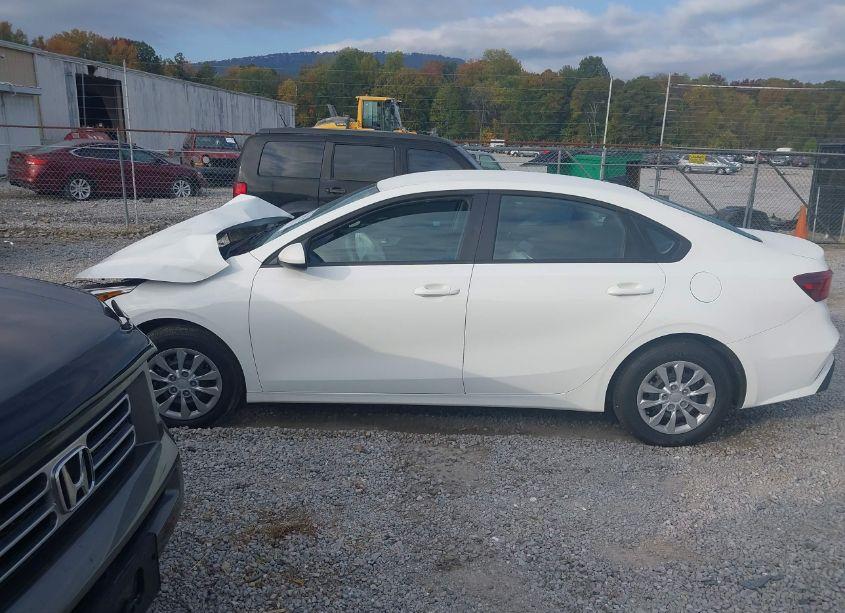 Photo 14 of 2024 Kia Forte LX (VIN 3KPF24AD7RE818326)