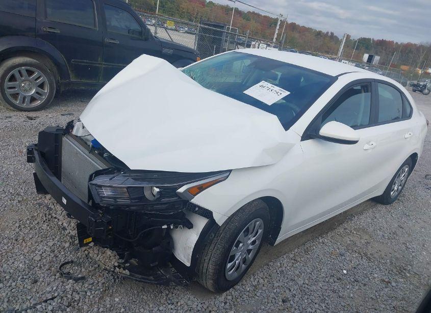 Photo 2 of 2024 Kia Forte LX (VIN 3KPF24AD7RE818326)