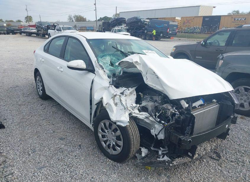 Photo 6 of 2024 Kia Forte LX (VIN 3KPF24AD7RE818326)