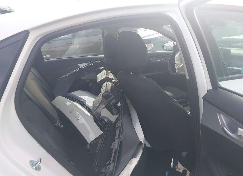 Photo 8 of 2024 Kia Forte LX (VIN 3KPF24AD7RE818326)