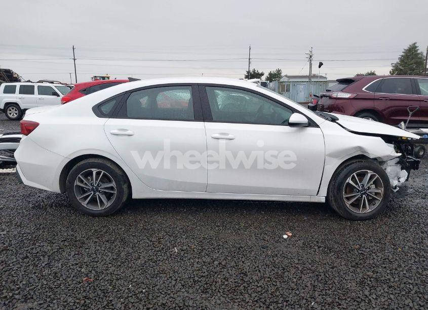 Photo 14 of 2024 Kia Forte LXS (VIN 3KPF24AD7RE819086)