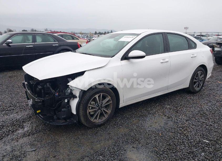 Photo 2 of 2024 Kia Forte LXS (VIN 3KPF24AD7RE819086)