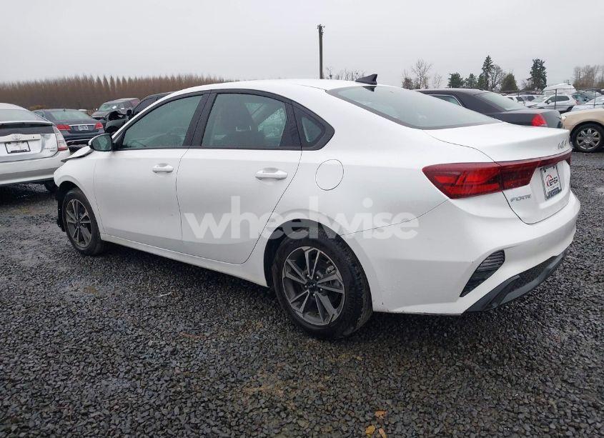 Photo 3 of 2024 Kia Forte LXS (VIN 3KPF24AD7RE819086)