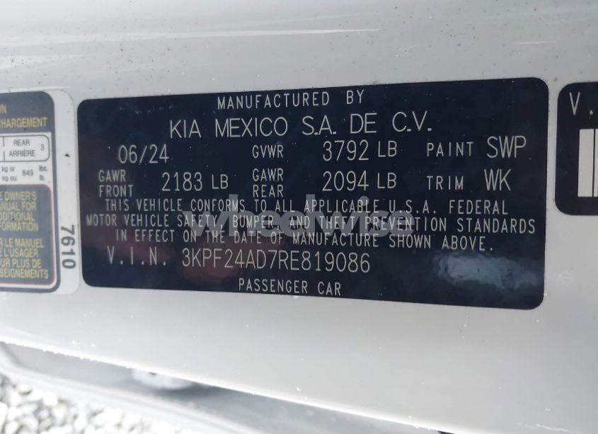Photo 9 of 2024 Kia Forte LXS (VIN 3KPF24AD7RE819086)