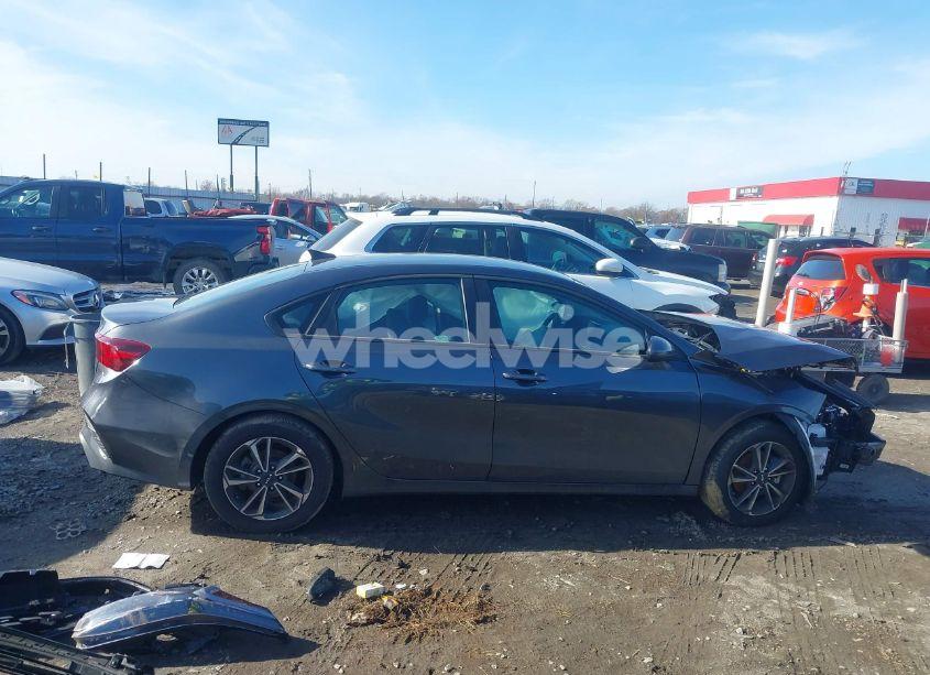 Photo 14 of 2024 Kia Forte LXS (VIN 3KPF24AD7RE829262)