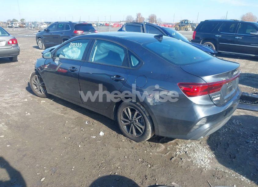 Photo 3 of 2024 Kia Forte LXS (VIN 3KPF24AD7RE829262)